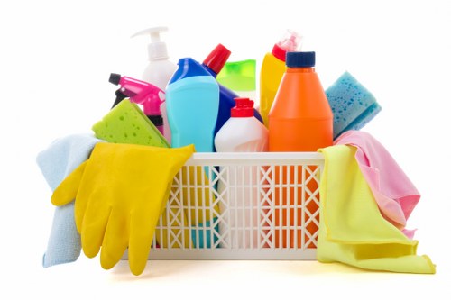 Deep mattress cleaning process removing dust and stains